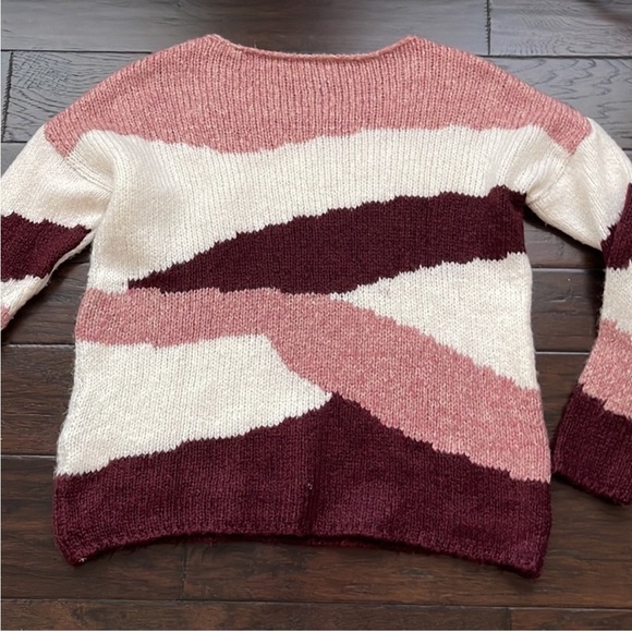 Francesca’s Women’s Kailee Knit Sweater - Picture 5 of 7